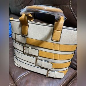 Ladies handbag very fine quality and designs